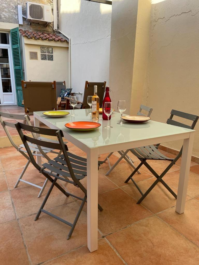 Appartements Climatises - Vieil Antibes Eksteriør billede