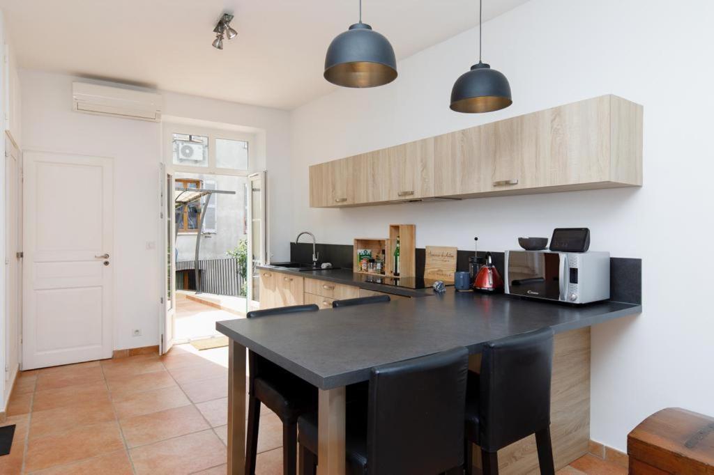 Appartements Climatises - Vieil Antibes Eksteriør billede